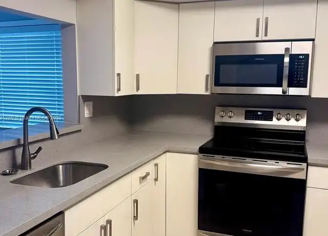 Property at 11297 SW 88th St Unit 114M, Miami, FL, 33173, 2 beds, 2 baths, [object Object]