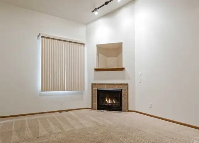 Property at 1905 Sheyenne St, West Fargo, ND, 58078, 2 beds, 1.5 baths, [object Object]