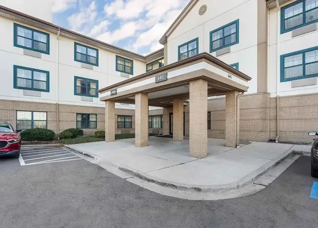 Photo of 445 Warrenville Rd, Lisle, IL 60532