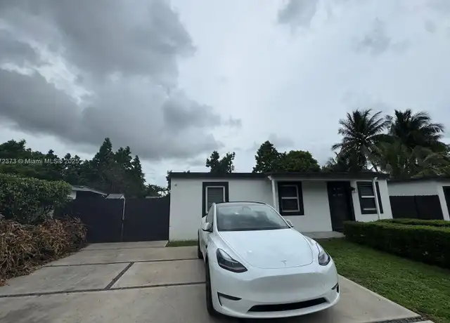 Property at 4910 SW 98th Avenue Rd, Miami, FL, 33165, 2 beds, 1 bath, [object Object]