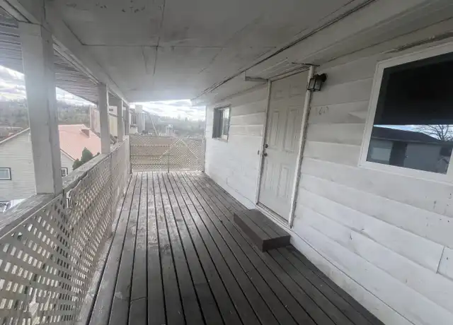 Property at 160 6th St Unit 3, Morgantown, WV, 26505, 3 beds, 1 bath, [object Object]