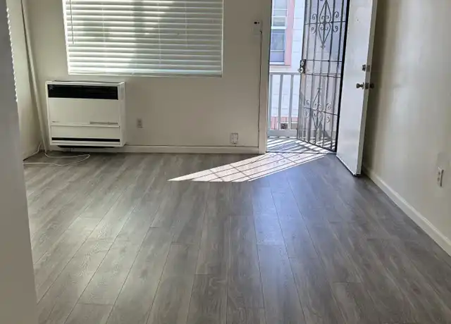 Property at 3512 Magnolia St, Emeryville, CA, 94608, 4 beds, 1 bath, [object Object]