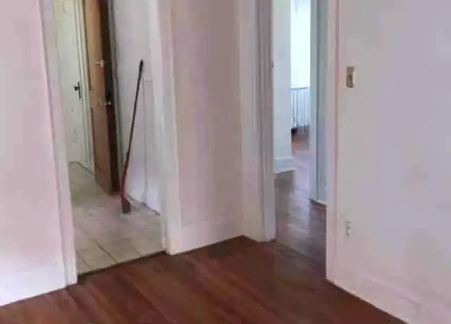 Property at 715 10th Ave SE, Minneapolis, MN, 55414, 3 beds, 1 bath, [object Object]