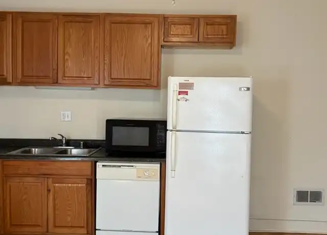Property at 129 E Gorham St Unit 1, Madison, WI, 53703, 2 beds, 2 baths, [object Object]