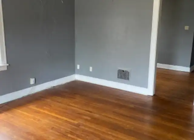 Property at 1115 Rossmore Ave, Cincinnati, OH, 45237, 1 bed, 1 bath, [object Object]