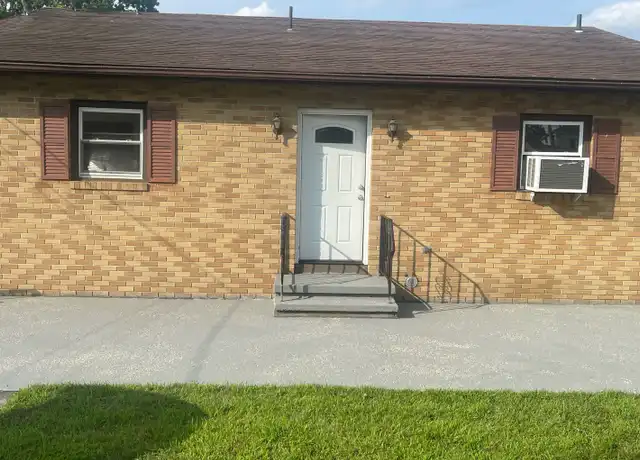 Property at 35 Houghton St, Waterbury, CT, 06704, 3 beds, 1 bath, [object Object]