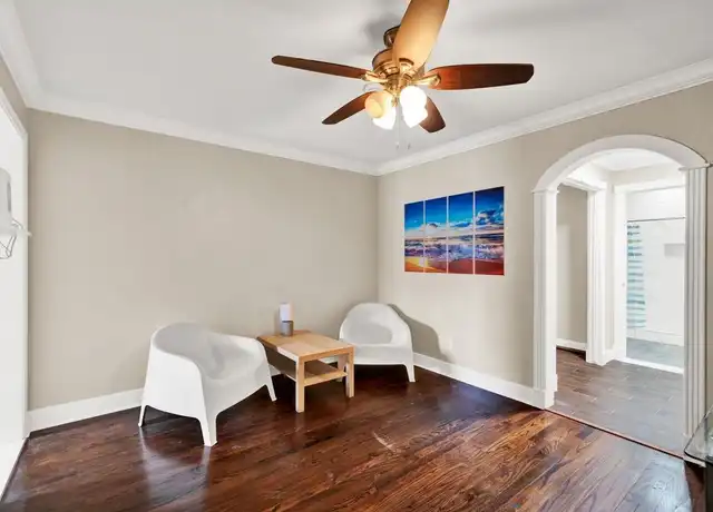 Property at 6403 Westover St, Houston, TX, 77087, 1 bed, 1 bath, [object Object]