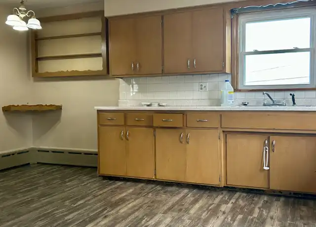 Property at 2220 1st Ave Unit 2, Hibbing, MN, 55746, 3 beds, 1 bath, [object Object]