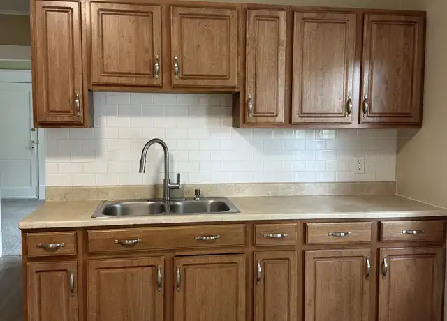 Property at 1196 Grattan St Unit 3L, Chicopee, MA, 01013, 2 beds, 1 bath, [object Object]