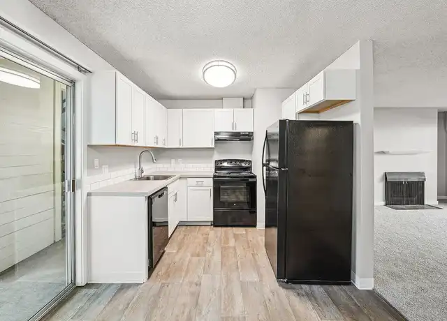 Property at Wimbledon Square And Gardens - 2837 SE Colt Dr, Portland, OR, 97202, 1 bed, 1 bath, [object Object]