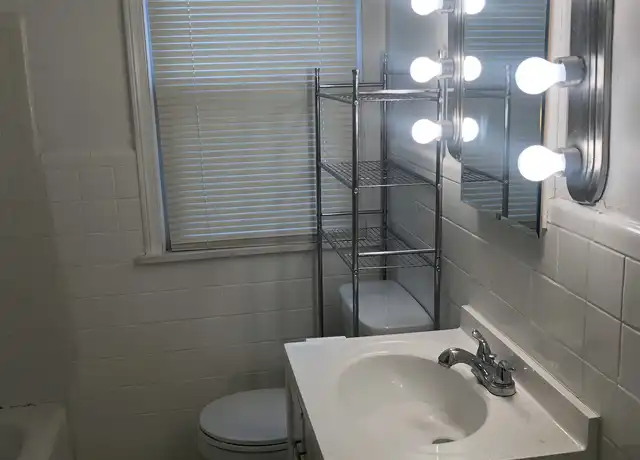 Property at 13589 Cedar Rd, University Heights, OH, 44118, 3 beds, 1 bath, [object Object]