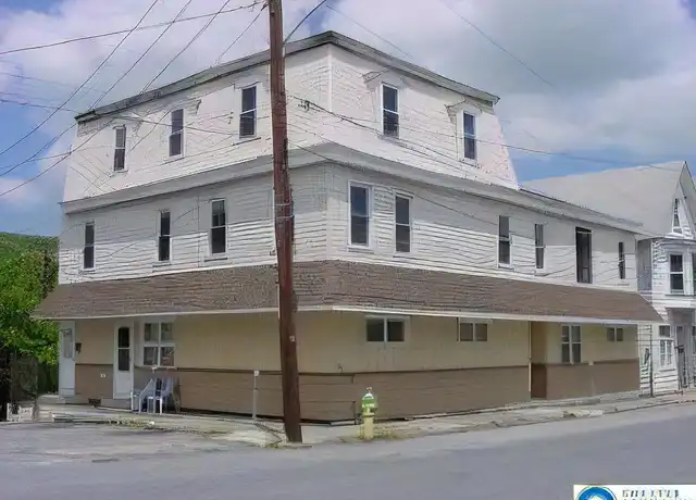 Property at 149 W Ridge St Unit 2b, Lansford, PA, 18232, 2 beds, 1 bath, [object Object]