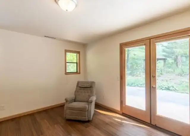 Property at 230 S Washington Dr, Mount Shasta, CA, 96067, 3 beds, 2.5 baths, [object Object]