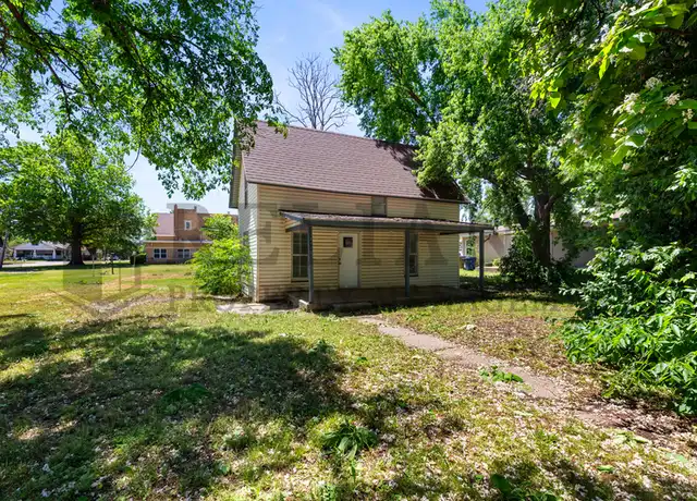 Property at 211 W Main St, Mount Hope, KS, 67108, 4 beds, 1 bath, [object Object]