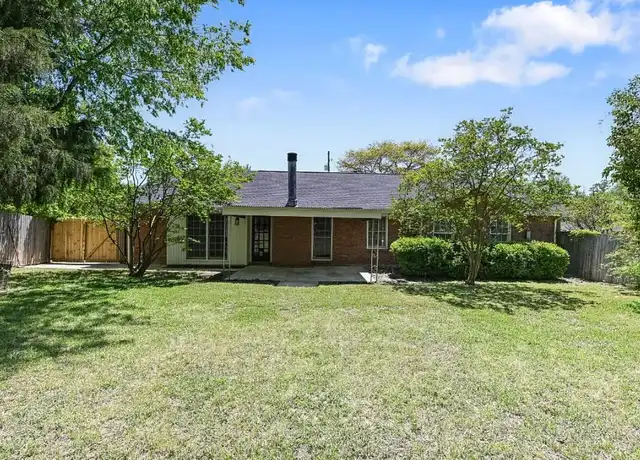Property at 4337 Shamrock Ln, Montgomery, AL, 36106, 4 beds, 2 baths, [object Object]