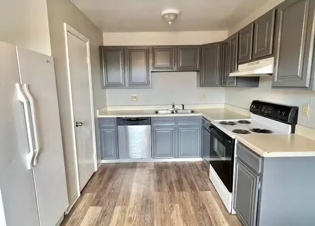 Property at 2912 Sage St Unit 3, Colorado Springs, CO, 80907, 3 beds, 1 bath, [object Object]