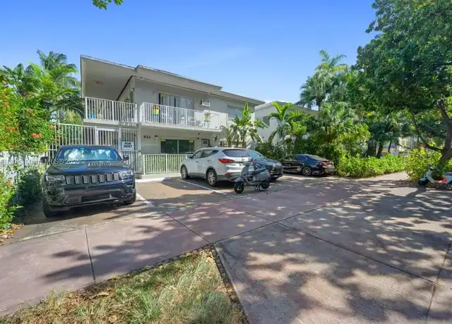 Property at 921 Meridian Ave #11, Miami Beach, FL, 33139, 0 beds, 1 bath, [object Object]