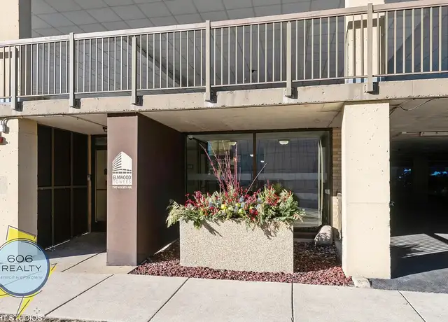 Photo of 7300 W North Ave, Elmwood Park, IL 60707