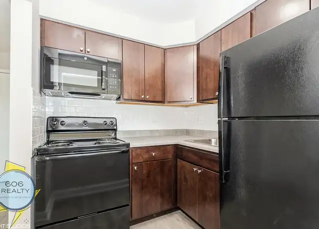Photo of 7300 W North Ave, Elmwood Park, IL 60707