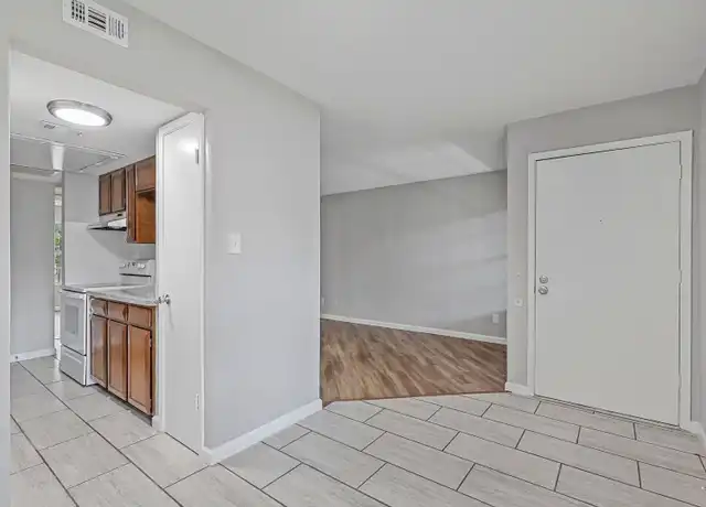 Property at 2210 Landmark Ct, Arlington, TX, 76013, 1 bed, 1 bath, [object Object]