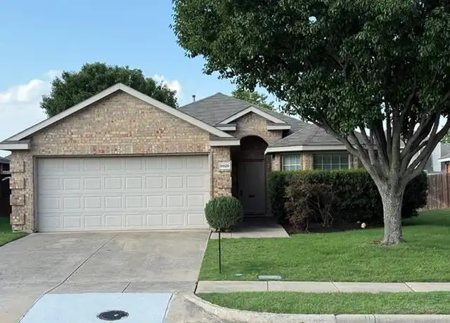 Property at 9928 Southgate Dr, McKinney, TX, 75072, 4 beds, 2 baths, [object Object]