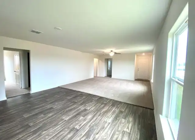 Property at 15315 Harbor Lndg, Von Ormy, TX, 78073, 4 beds, 2 baths, [object Object]