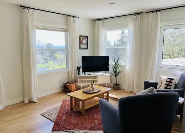 Property at 1430 Englewood Dr, Lake Oswego, OR, 97034, 1 bed, 1 bath, [object Object]
