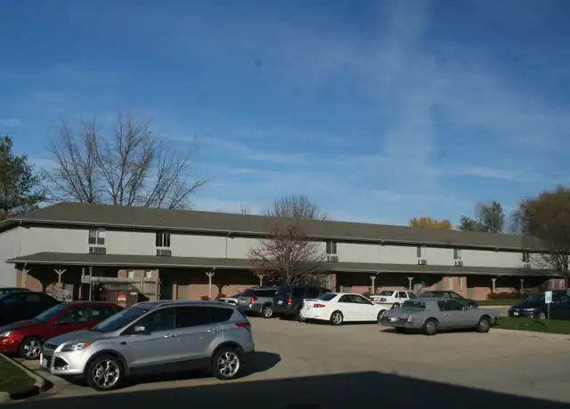 Property at 216 N Cottage Ave Unit 01, Bloomington, IL, 61701, 1 bed, 1 bath, [object Object]