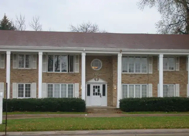 Property at 2400 W 90th St Unit 2401-104, Bloomington, MN, 55431, 1 bed, 1 bath, [object Object]