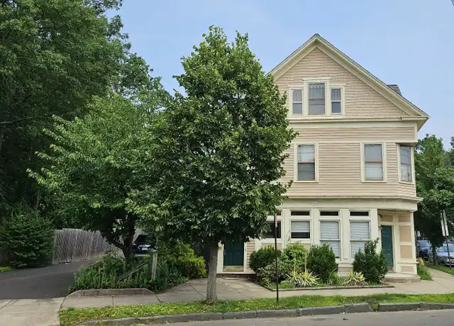 Property at 169 Winchester Ave Unit 3, New Haven, CT, 06511, 2 beds, 1 bath, [object Object]