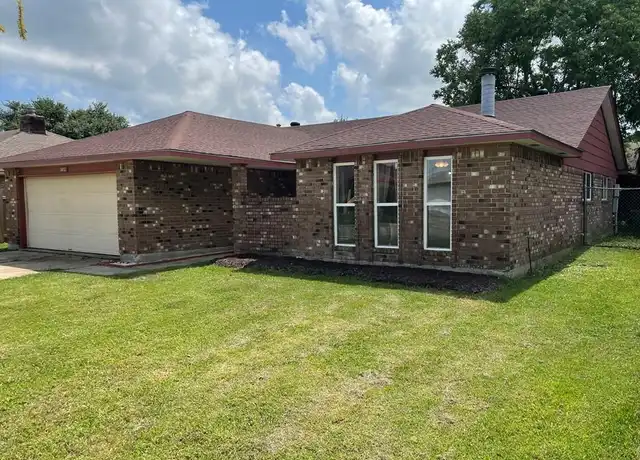 Property at 2412 Lynnbrook Dr, Harvey, LA, 70058, 4 beds, 2 baths, [object Object]