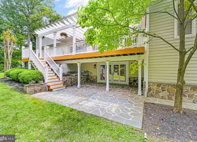 Photo of 1150 Spring Hill Rd, McLean, VA 22102