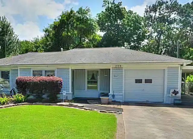 Property at 206 Pecan Dr, Baytown, TX, 77520, 3 beds, 2 baths, [object Object]