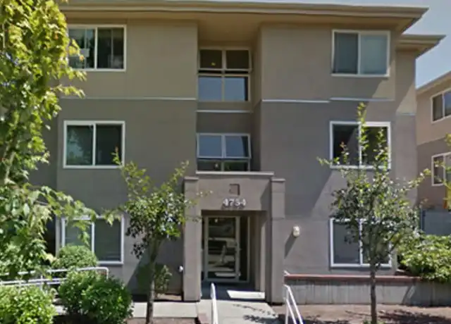 Property at 4754 16th Ave NE, Seattle, WA, 98105, 1 bed, 1 bath, [object Object]