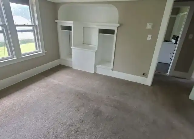 Property at 2338-2340 N 15th St Unit 2340A Upper Rear, Milwaukee, WI, 53206, 2 beds, 1 bath, [object Object]
