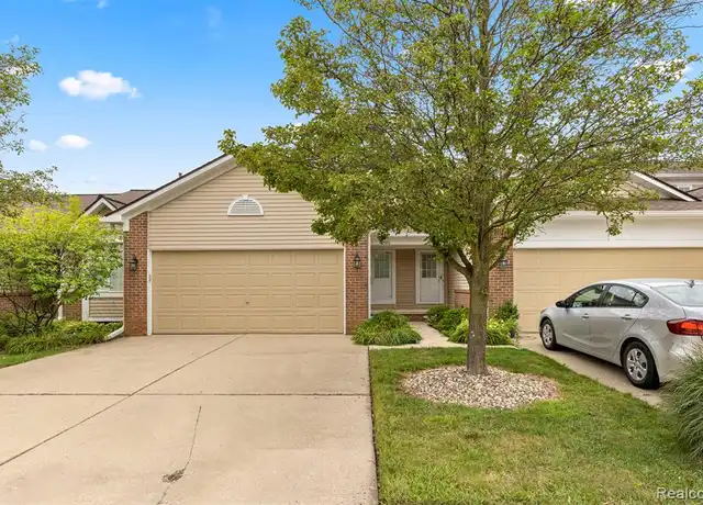 Property at 17580 Freedom Ln, Brownstown, MI, 48193, 2 beds, 1.5 baths, [object Object]