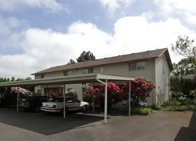 Property at 2365 Cal Young Rd Unit 02, Eugene, OR, 97401, 1 bed, 1 bath, [object Object]