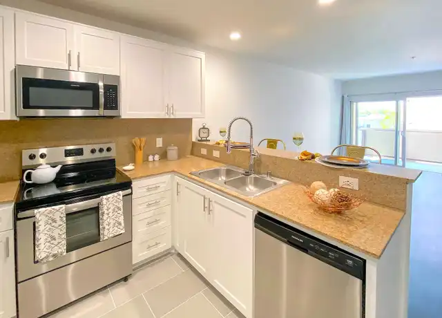 Property at 3400 Cahuenga Blvd W, Los Angeles, CA, 90068, 1 bed, 1 bath, [object Object]