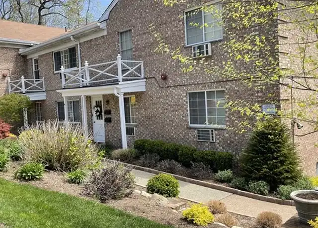 Property at 27-33 Corsa Ter Unit 10B, Ridgewood, NJ, 07450, 2 beds, 1 bath, [object Object]