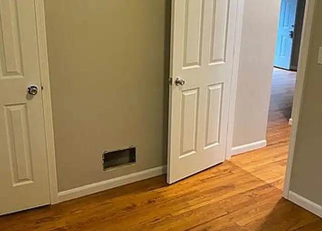 Property at 1108 Fountain St Unit 1, Ann Arbor, MI, 48103, 2 beds, 1 bath, [object Object]