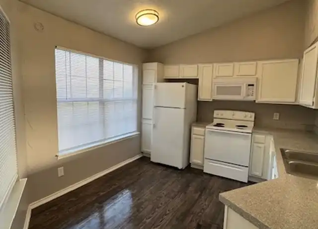 Property at 814 Castleglen Dr Unit 802/203, Garland, TX, 75043, 1 bed, 1 bath, [object Object]