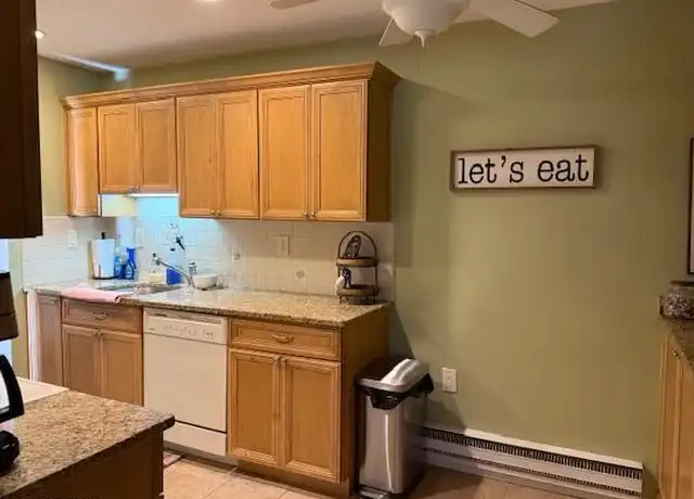 Property at 17 Pine Cluster Cir Unit H, Manalapan, NJ, 07726, 1 bed, 1 bath, [object Object]