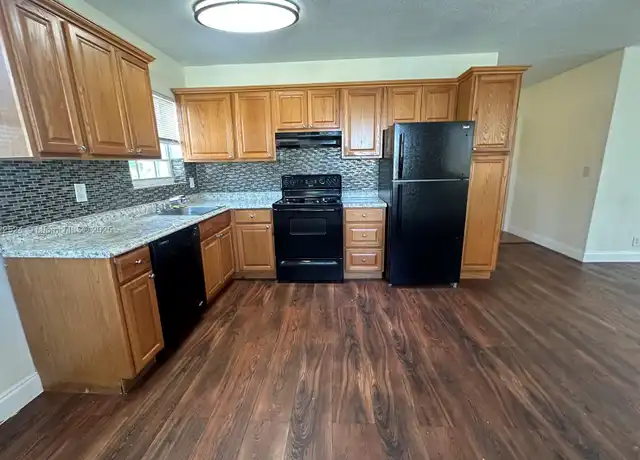 Property at 5420 NE 22nd Ter Unit 25, Fort Lauderdale, FL, 33308, 2 beds, 2 baths, [object Object]