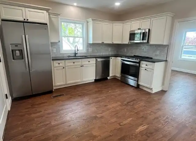 Property at 117 Rome Ave, Providence, RI, 02908, 4 beds, 2 baths, [object Object]