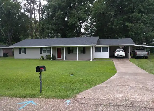 Property at 413 Beasley St, Monroe, LA, 71203, 3 beds, 2 baths, [object Object]
