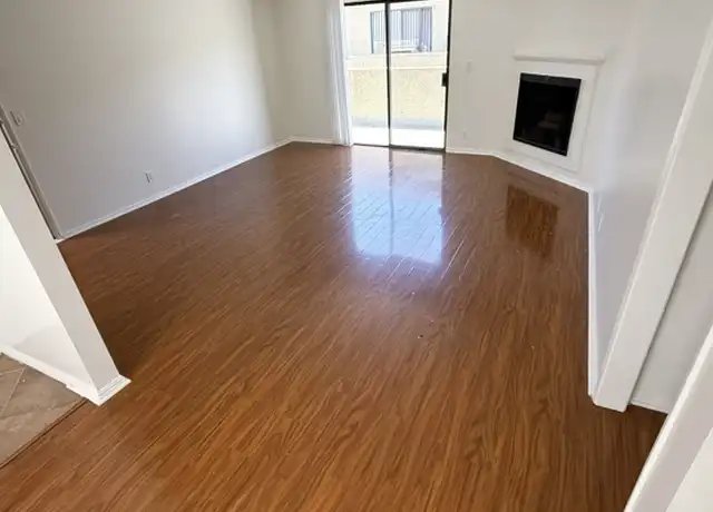 Property at 14942 Burbank Blvd, Sherman Oaks, CA, 91411, 1 bed, 1 bath, [object Object]