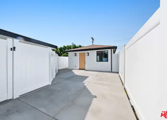 Property at 12257 Collins St, North Hollywood, CA, 91607, 1 bed, 1.5 baths, [object Object]