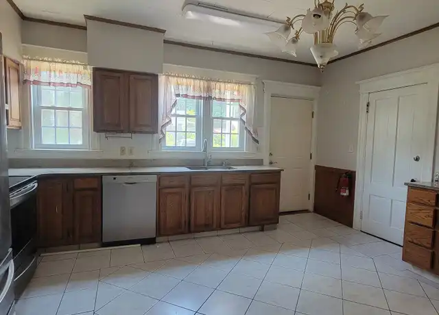 Property at 109 Union St Unit 111-B, Vernon, CT, 06066, 3 beds, 1 bath, [object Object]