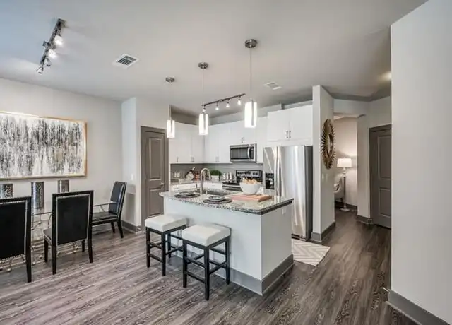 Property at 1818 Center St, Houston, TX, 77007, 2 beds, 2 baths, [object Object]