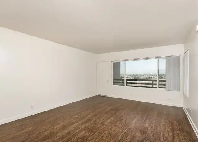 Property at 2201 Pacific Ave Unit 1A, Costa Mesa, CA, 92627, 2 beds, 1 bath, [object Object]